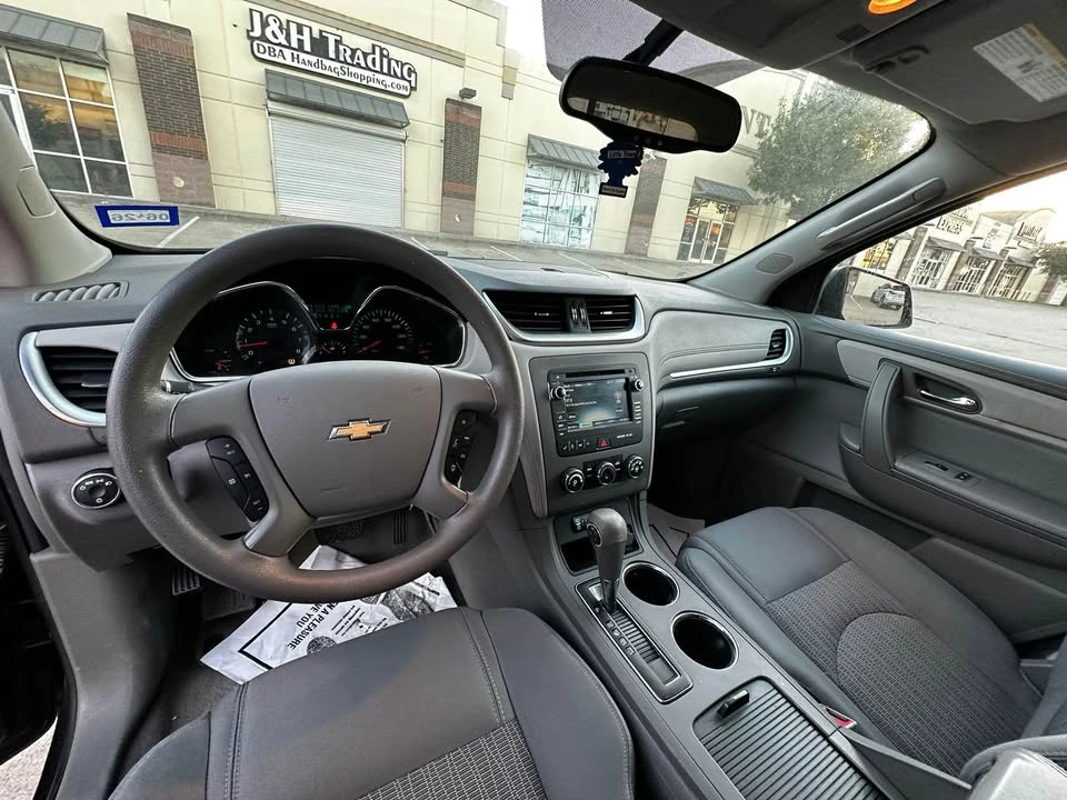2016 Chevrolet Traverse - Image 5 of 12