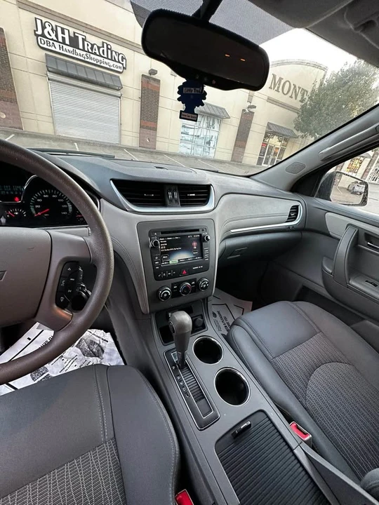 2016 Chevrolet Traverse - Image 3 of 12