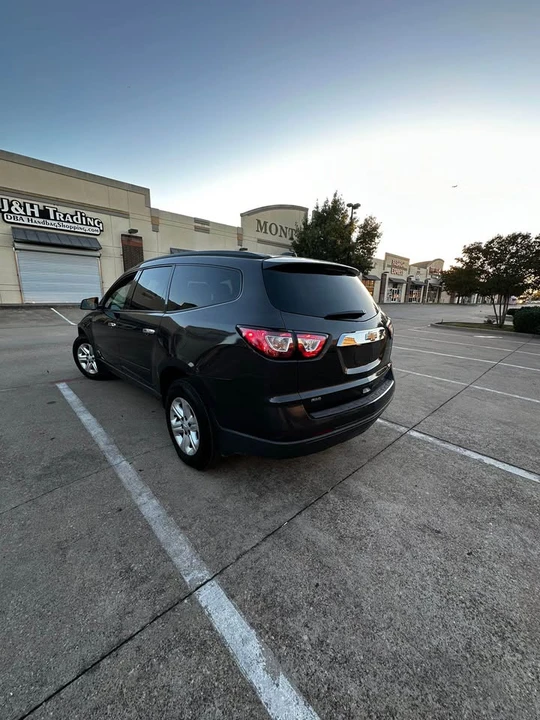 2016 Chevrolet Traverse - Image 6 of 12