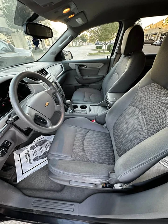 2016 Chevrolet Traverse - Image 8 of 12