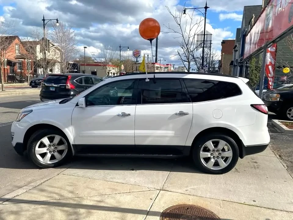 2016 Chevrolet Traverse - Image 10 of 20