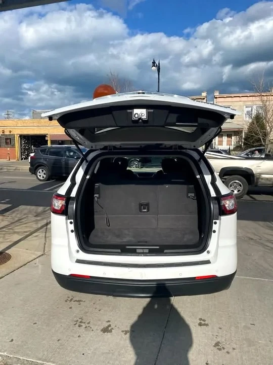 2016 Chevrolet Traverse - Image 6 of 20
