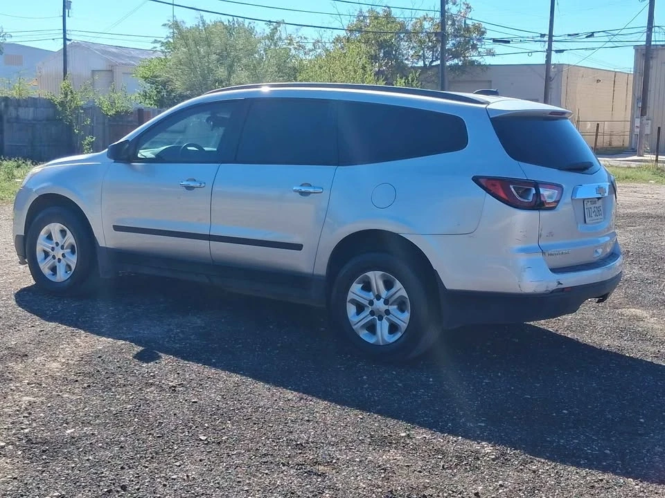 2016 Chevrolet Traverse - Image 5 of 11