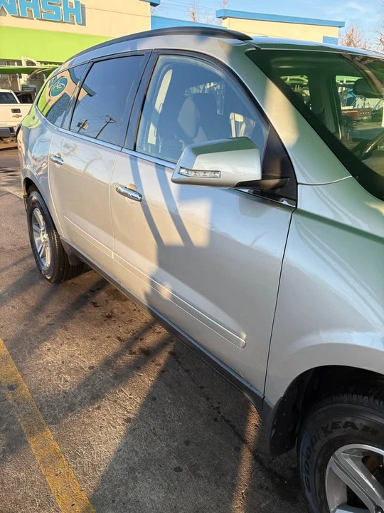 2016 Chevrolet Traverse - Image 10 of 12