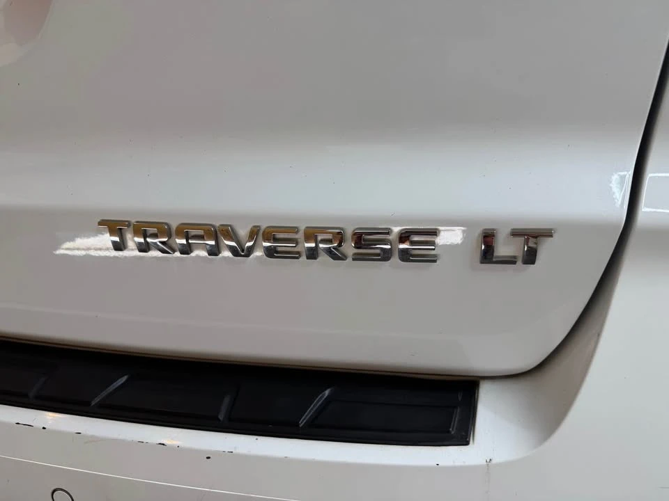 2016 Chevrolet Traverse - Image 11 of 20