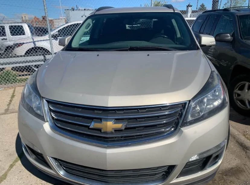 2016 Chevrolet Traverse - Image 2 of 5