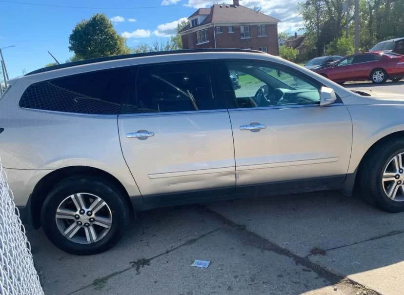 2016 Chevrolet Traverse - Image 4 of 5