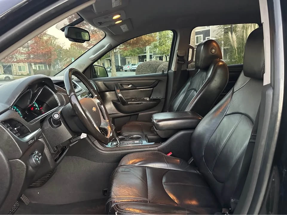 2016 Chevrolet Traverse - Image 4 of 8