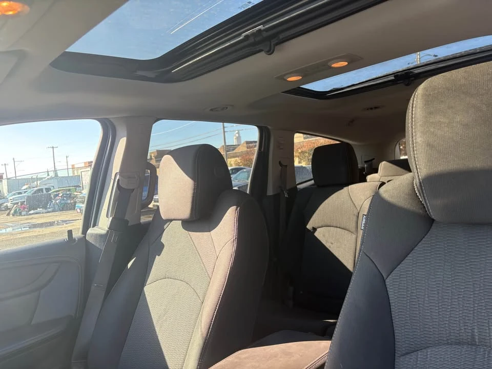 2016 Chevrolet Traverse - Image 8 of 10