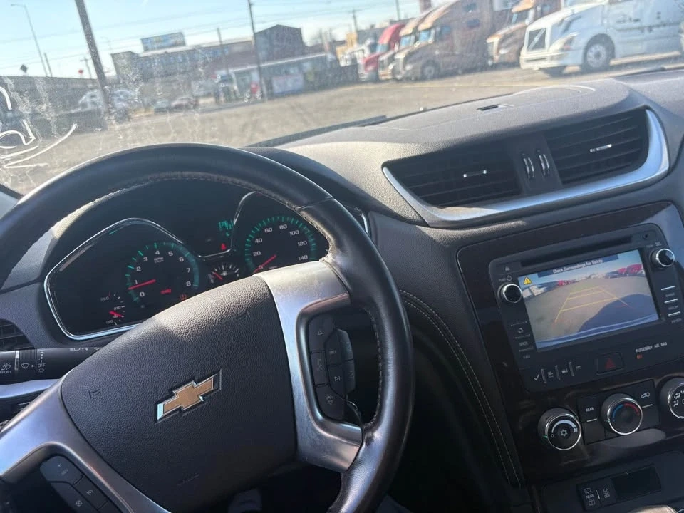 2016 Chevrolet Traverse - Image 10 of 11