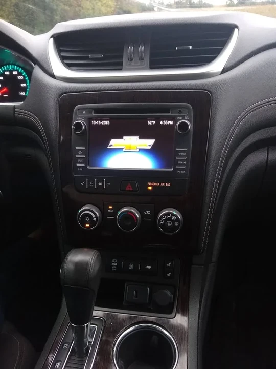 2016 Chevrolet Traverse - Image 7 of 11