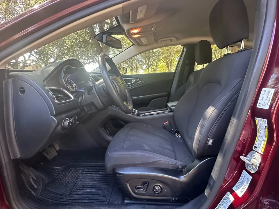 2016 Chrysler 200 - Image 10 of 16