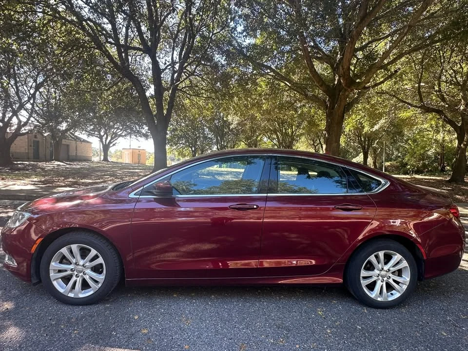 2016 Chrysler 200 - Image 4 of 16