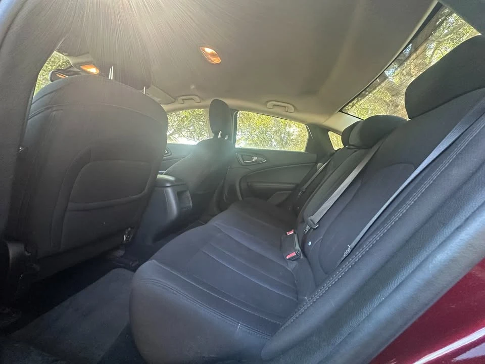 2016 Chrysler 200 - Image 11 of 16