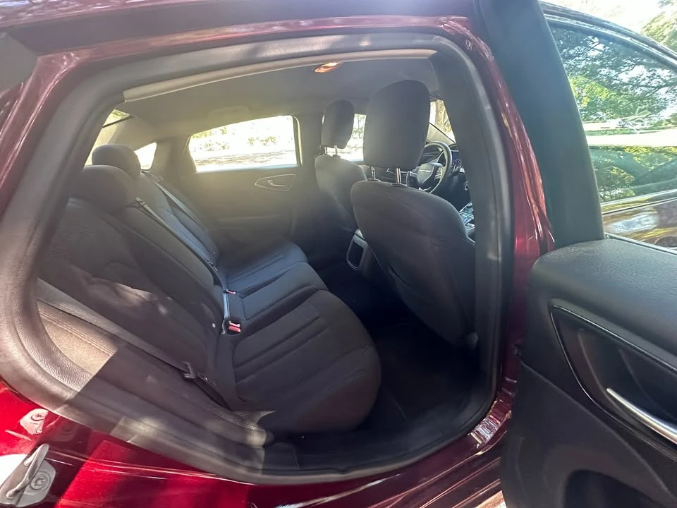 2016 Chrysler 200 - Image 14 of 16