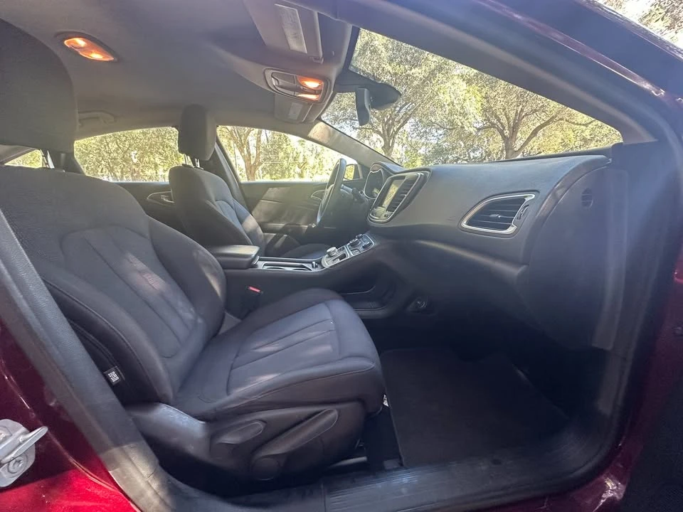 2016 Chrysler 200 - Image 16 of 16