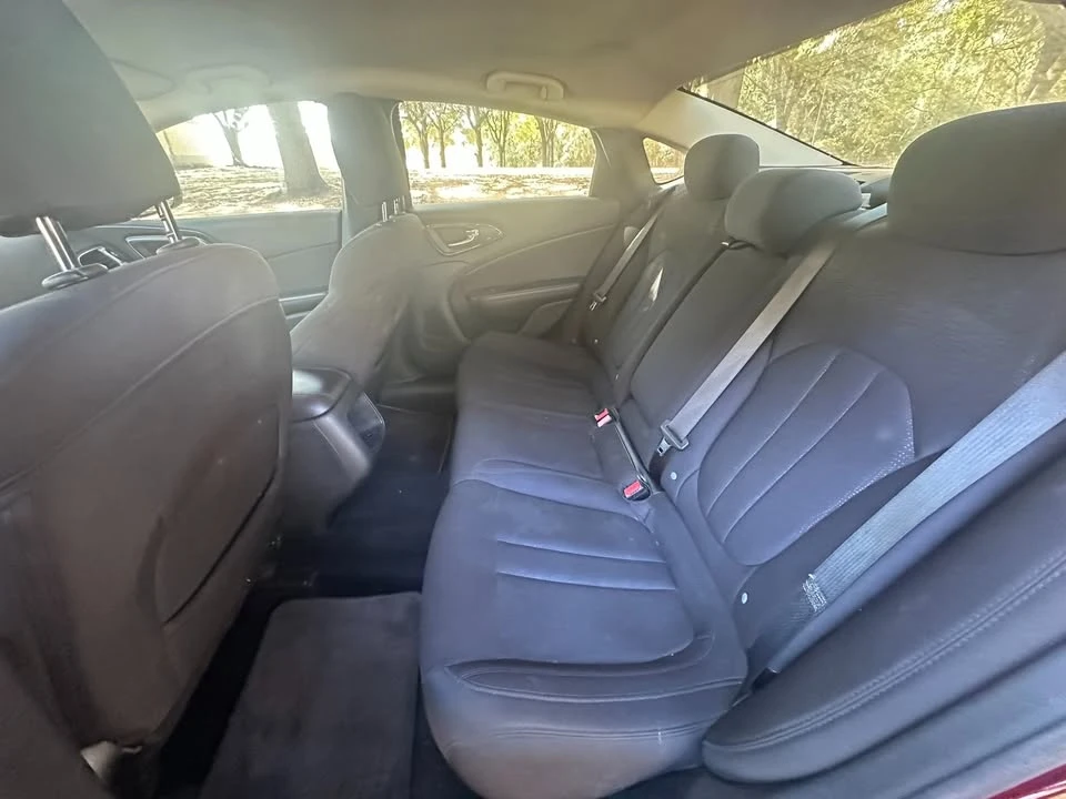 2016 Chrysler 200 - Image 12 of 16