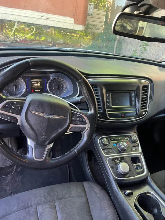 2016 Chrysler 200 - Image 5 of 7