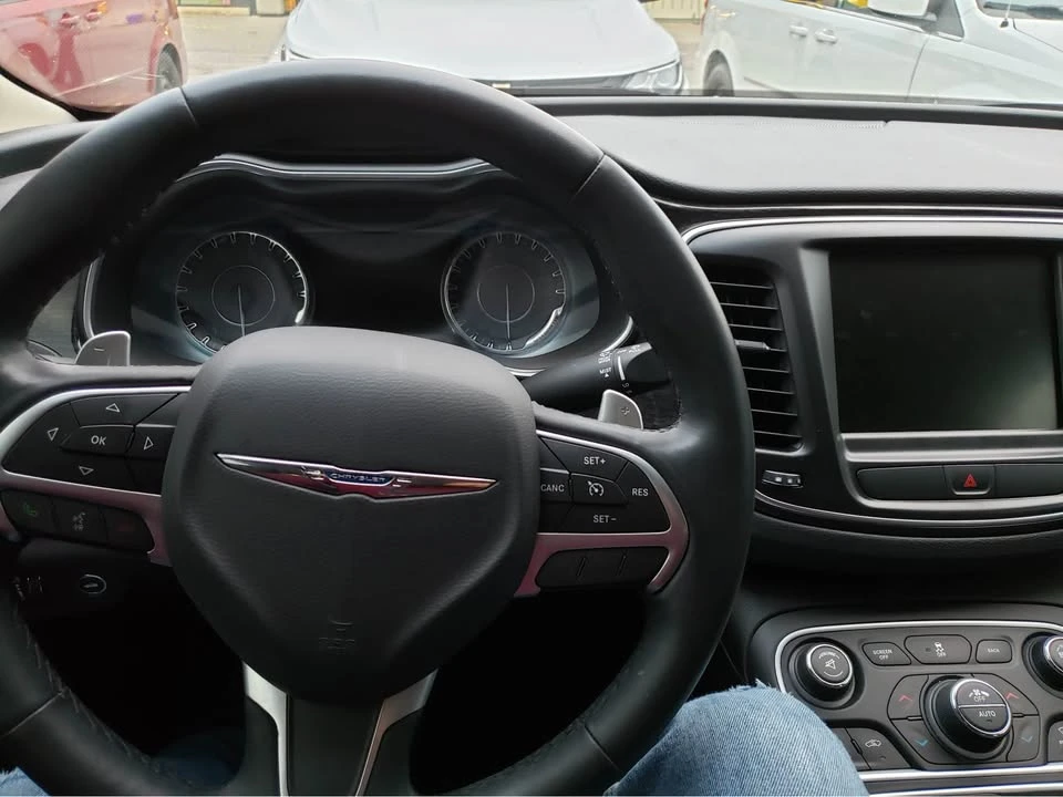 2016 Chrysler 200 - Image 5 of 5