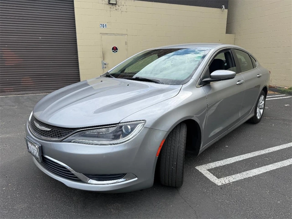2016 Chrysler 200 - Image 4 of 28
