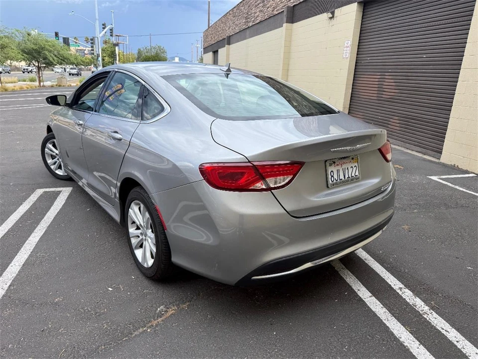 2016 Chrysler 200 - Image 9 of 28