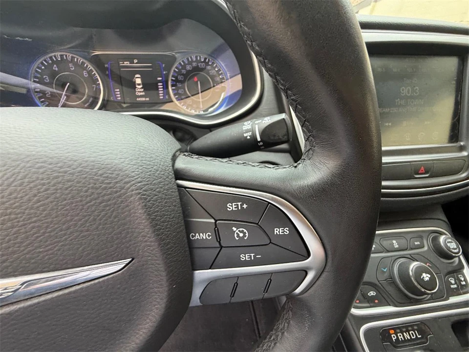 2016 Chrysler 200 - Image 24 of 28