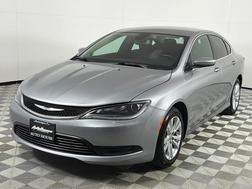 2016 Chrysler 200 - Image 10 of 21