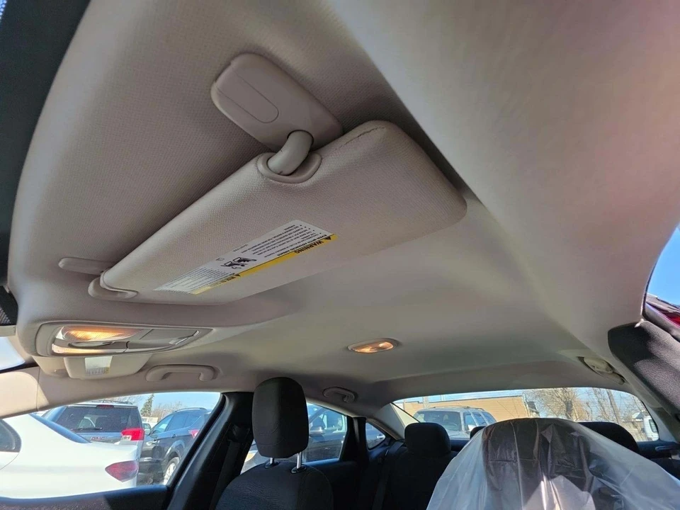 2016 Chrysler 200 - Image 12 of 15