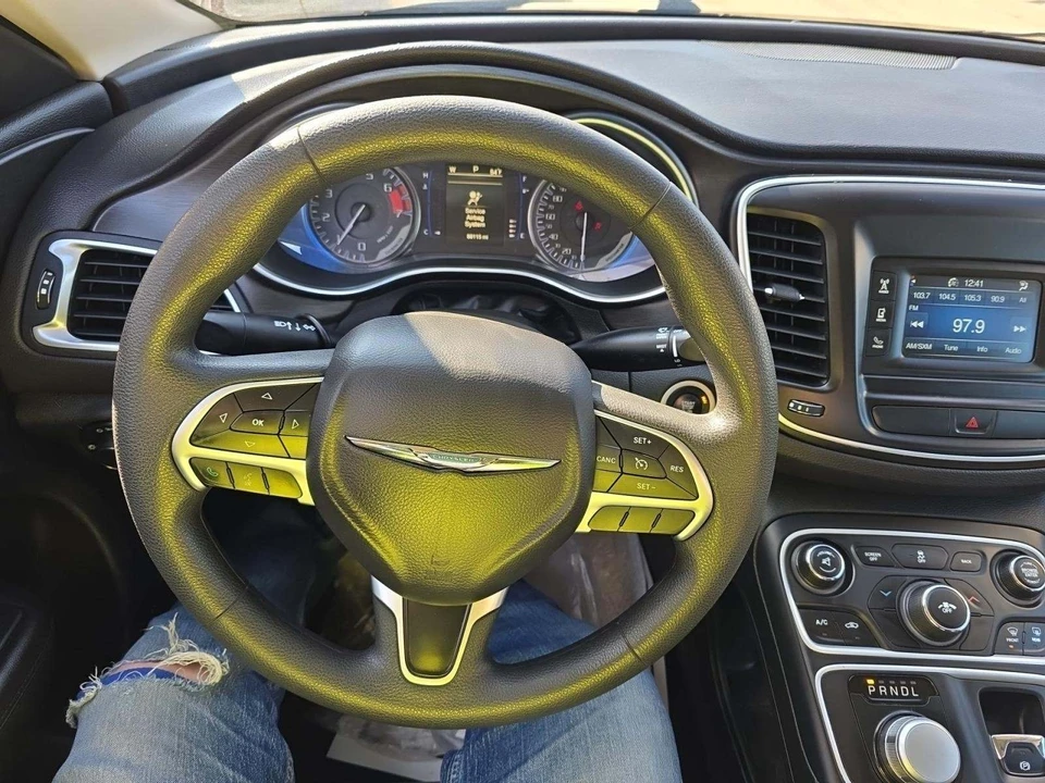 2016 Chrysler 200 - Image 8 of 15