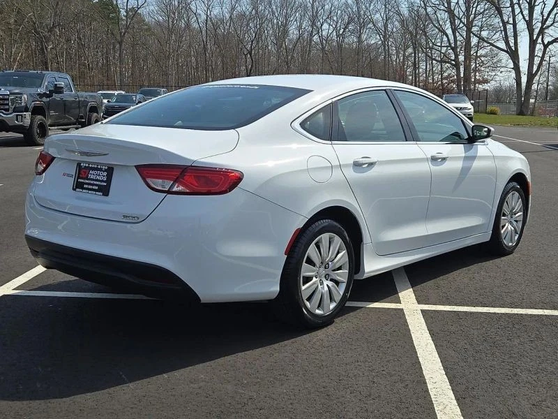 2016 Chrysler 200 - Image 6 of 12