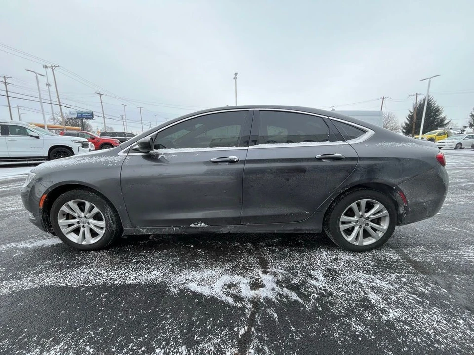 2016 Chrysler 200 - Image 6 of 12