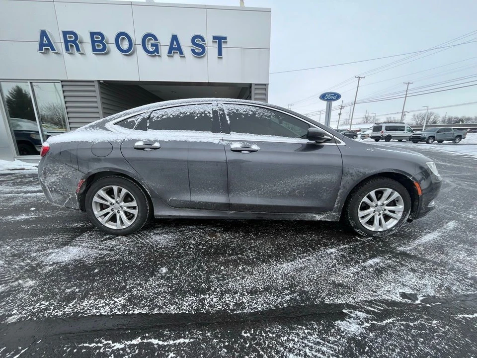 2016 Chrysler 200 - Image 2 of 12