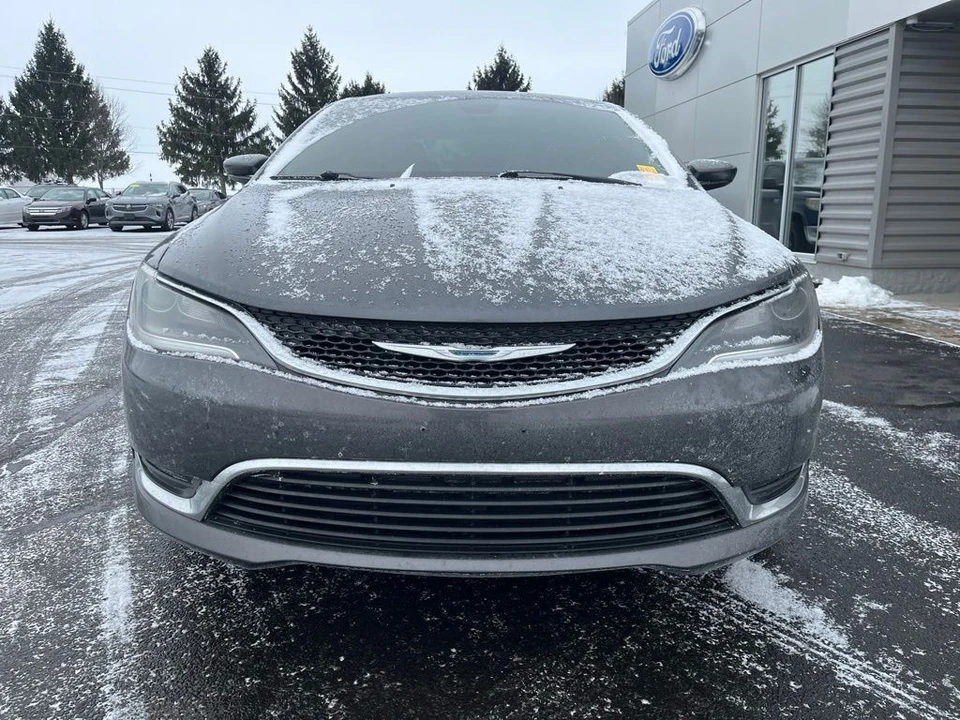 2016 Chrysler 200 - Image 8 of 12