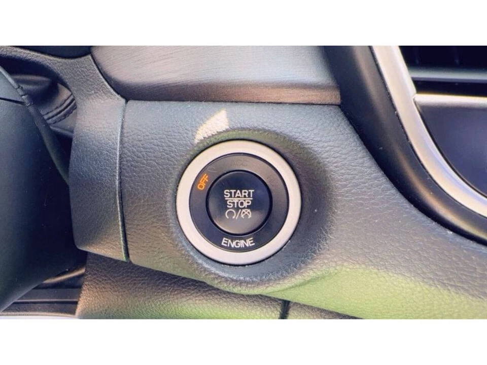 2016 Chrysler 200 - Image 19 of 21