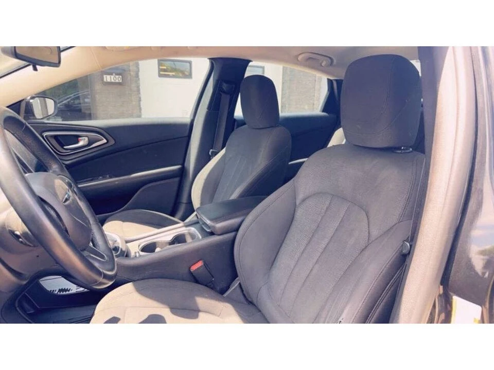 2016 Chrysler 200 - Image 13 of 21