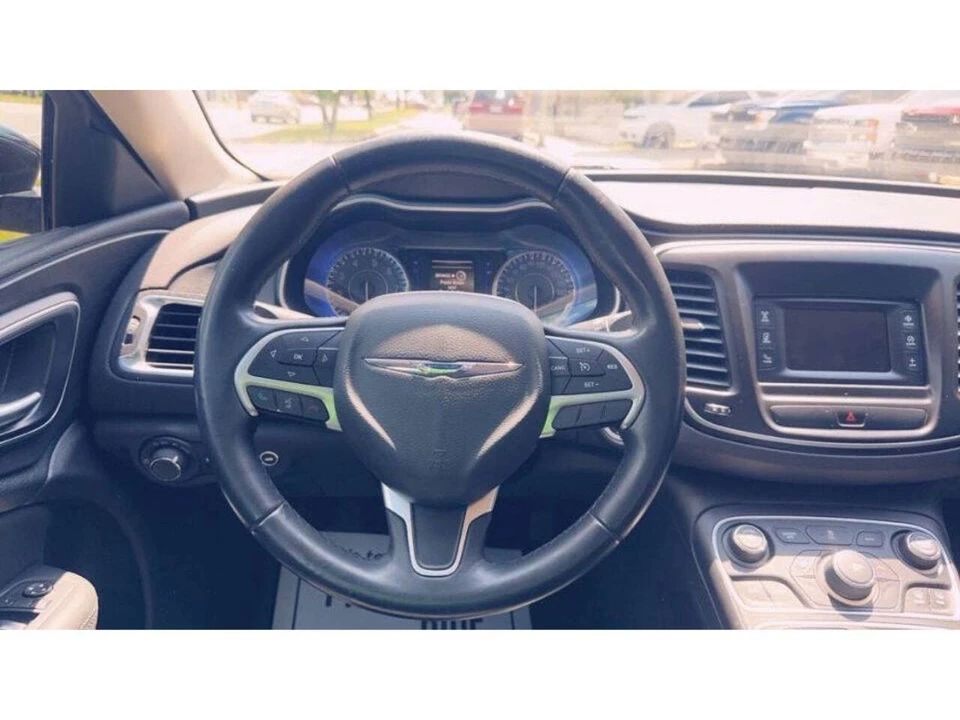 2016 Chrysler 200 - Image 10 of 21
