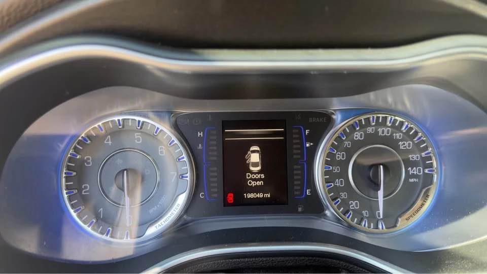 2016 Chrysler 200 - Image 6 of 6