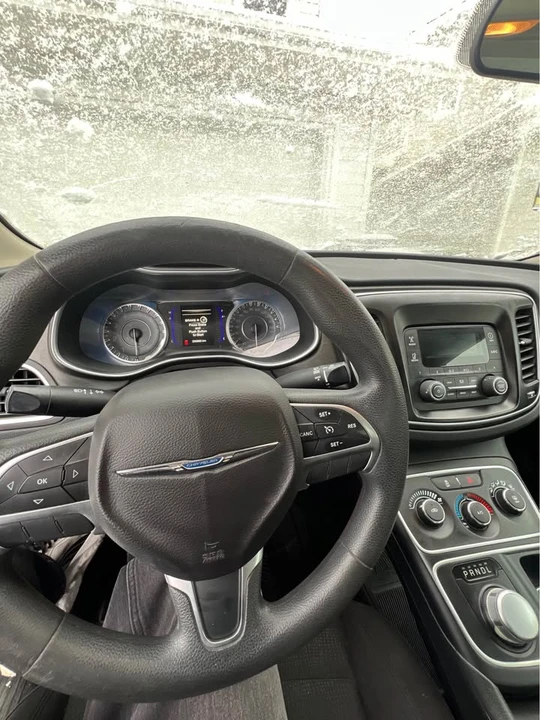 2016 Chrysler 200 - Image 5 of 7