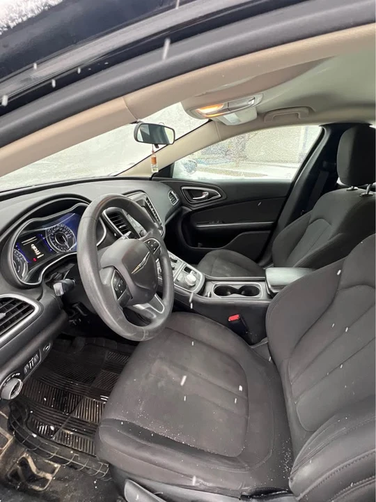 2016 Chrysler 200 - Image 6 of 7