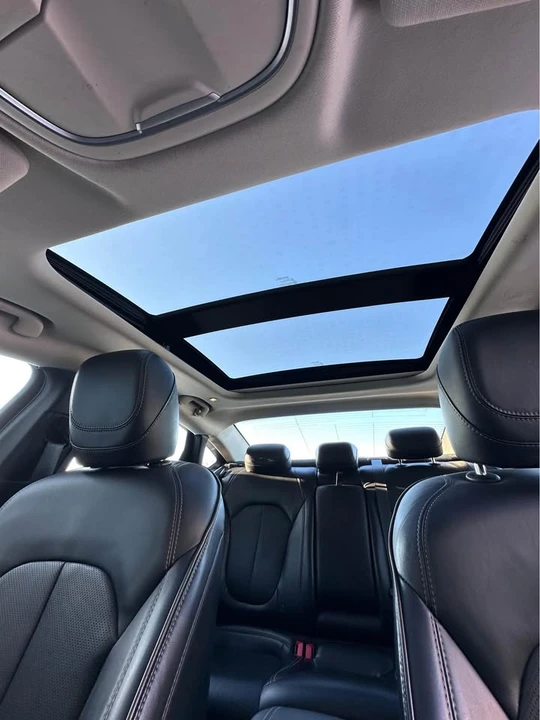 2016 Chrysler 200 - Image 5 of 16