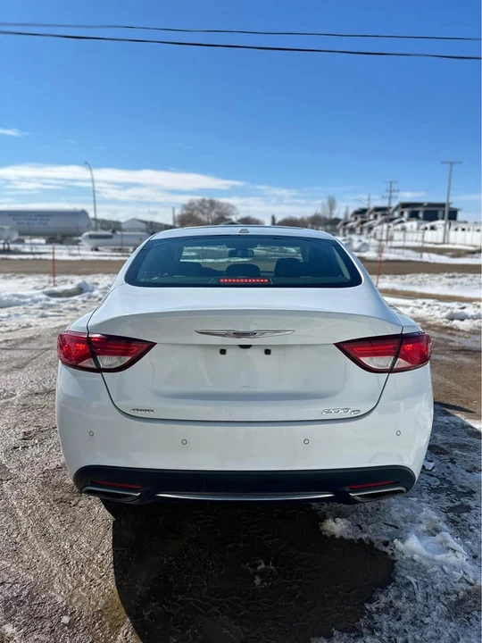 2016 Chrysler 200 - Image 15 of 16
