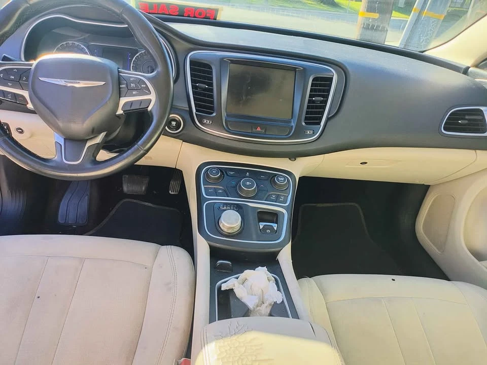 2016 Chrysler 200 - Image 7 of 8