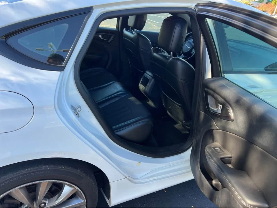 2016 Chrysler 200 - Image 11 of 15