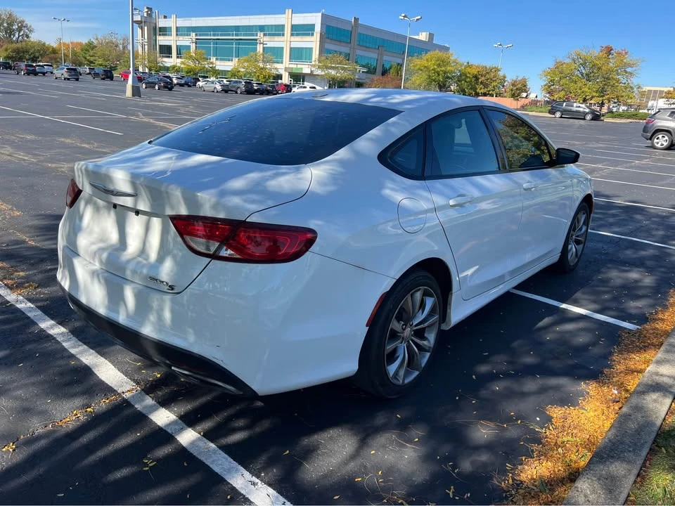 2016 Chrysler 200 - Image 4 of 15