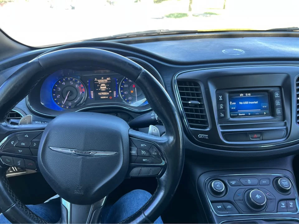 2016 Chrysler 200 - Image 13 of 15