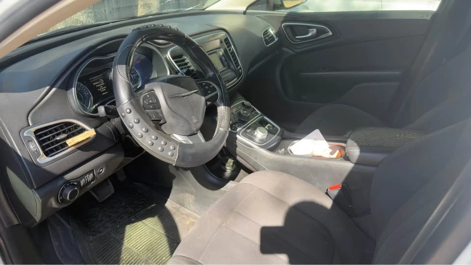 2016 Chrysler 200 - Image 6 of 6