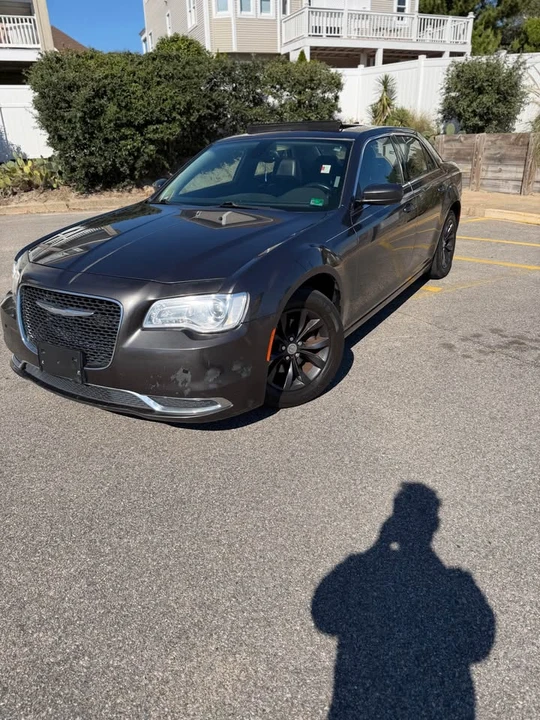 2016 Chrysler 300 (2005-2023) - Image 3 of 18