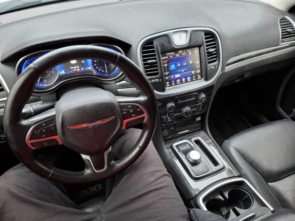 2016 Chrysler 300 (2005-2023) - Image 9 of 9