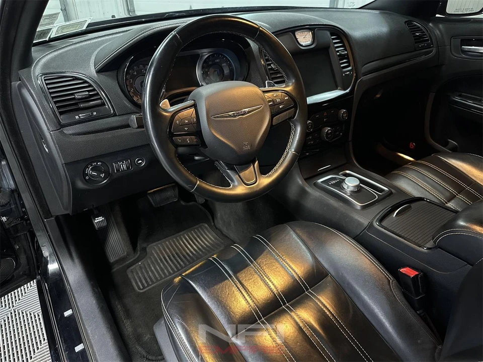 2016 Chrysler 300 (2005-2023) - Image 23 of 31