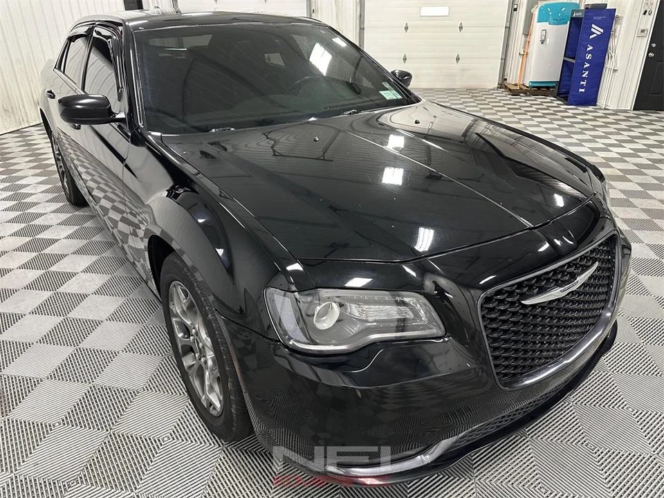 2016 Chrysler 300 (2005-2023) - Image 5 of 31